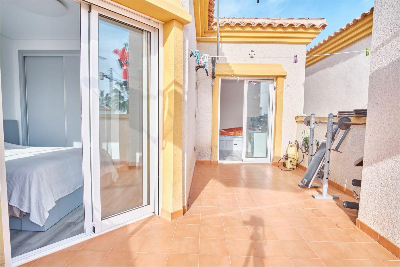 Villa en venta en Los Montesinos