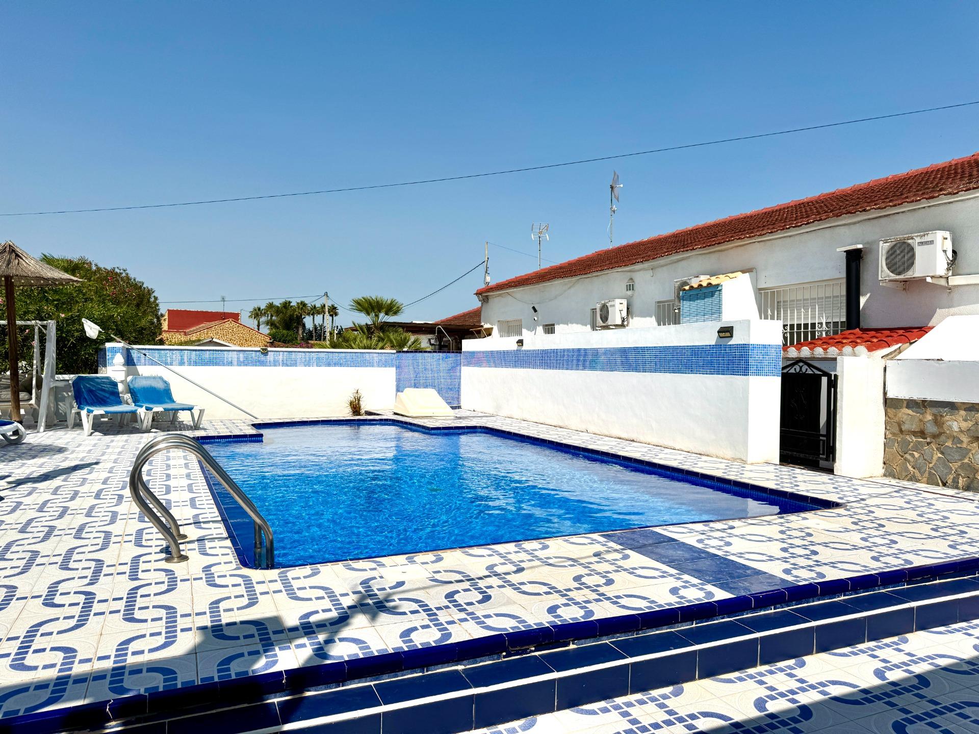 Villa for sale in Dolores, Alicante, Spain