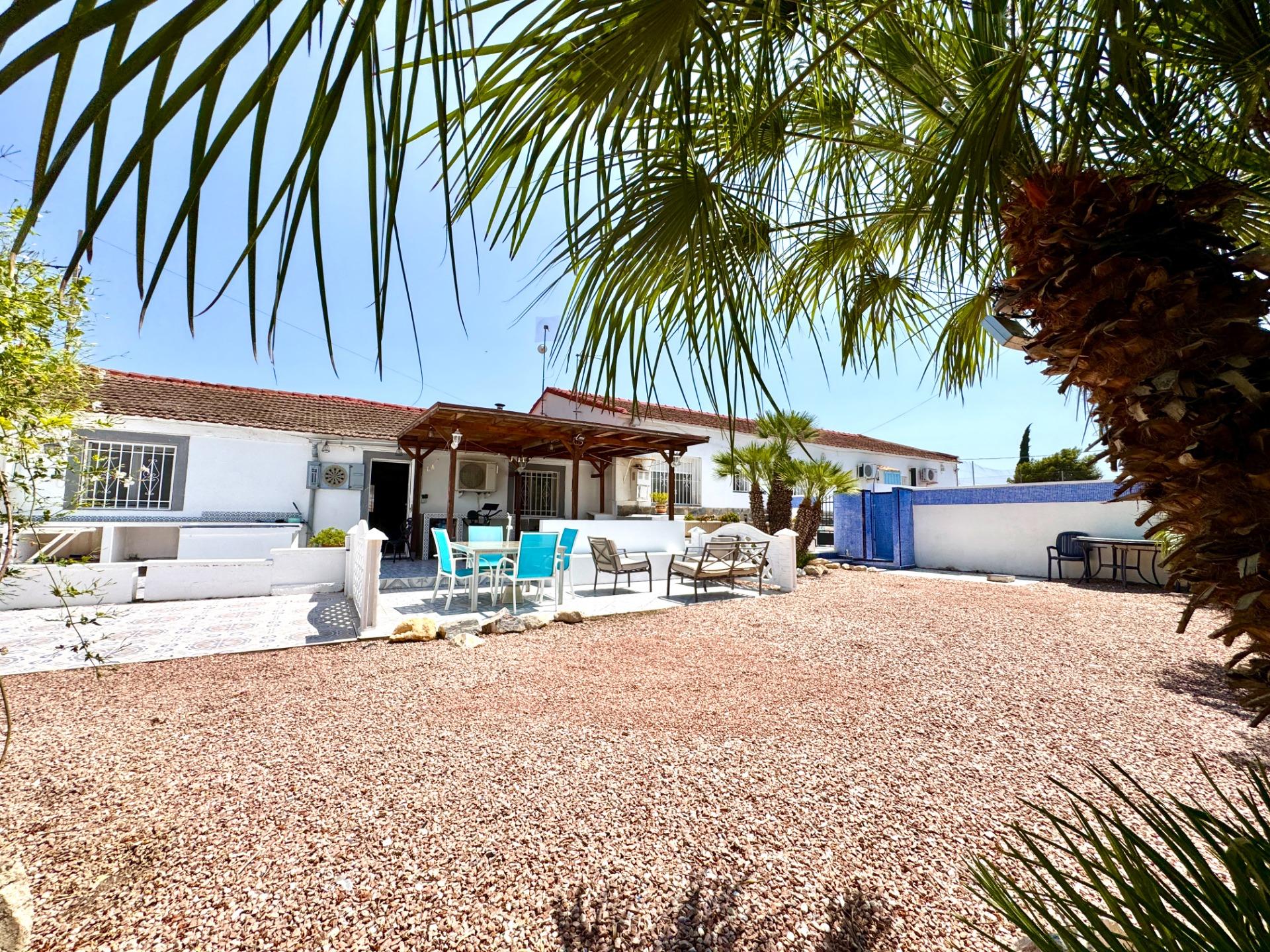 Villa for sale in Dolores, Alicante, Spain