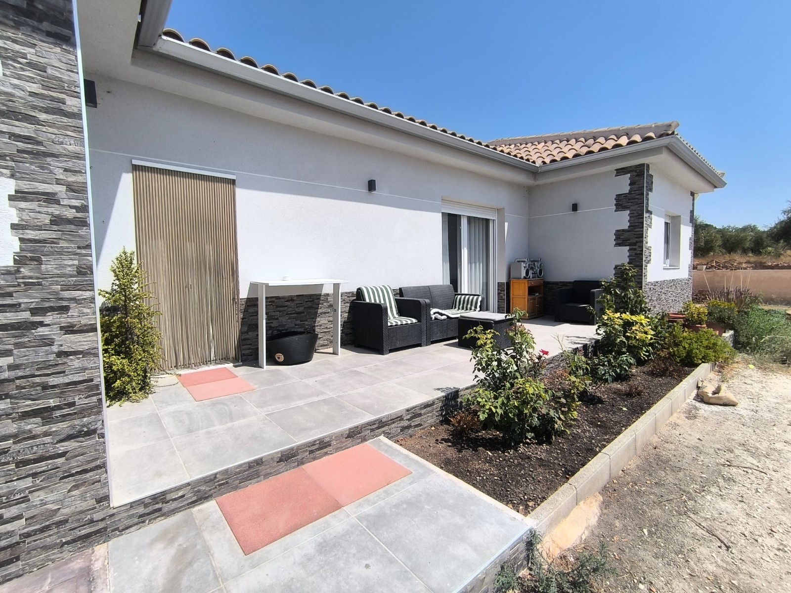 Villa for sale in Pinoso, Alicante, Spain