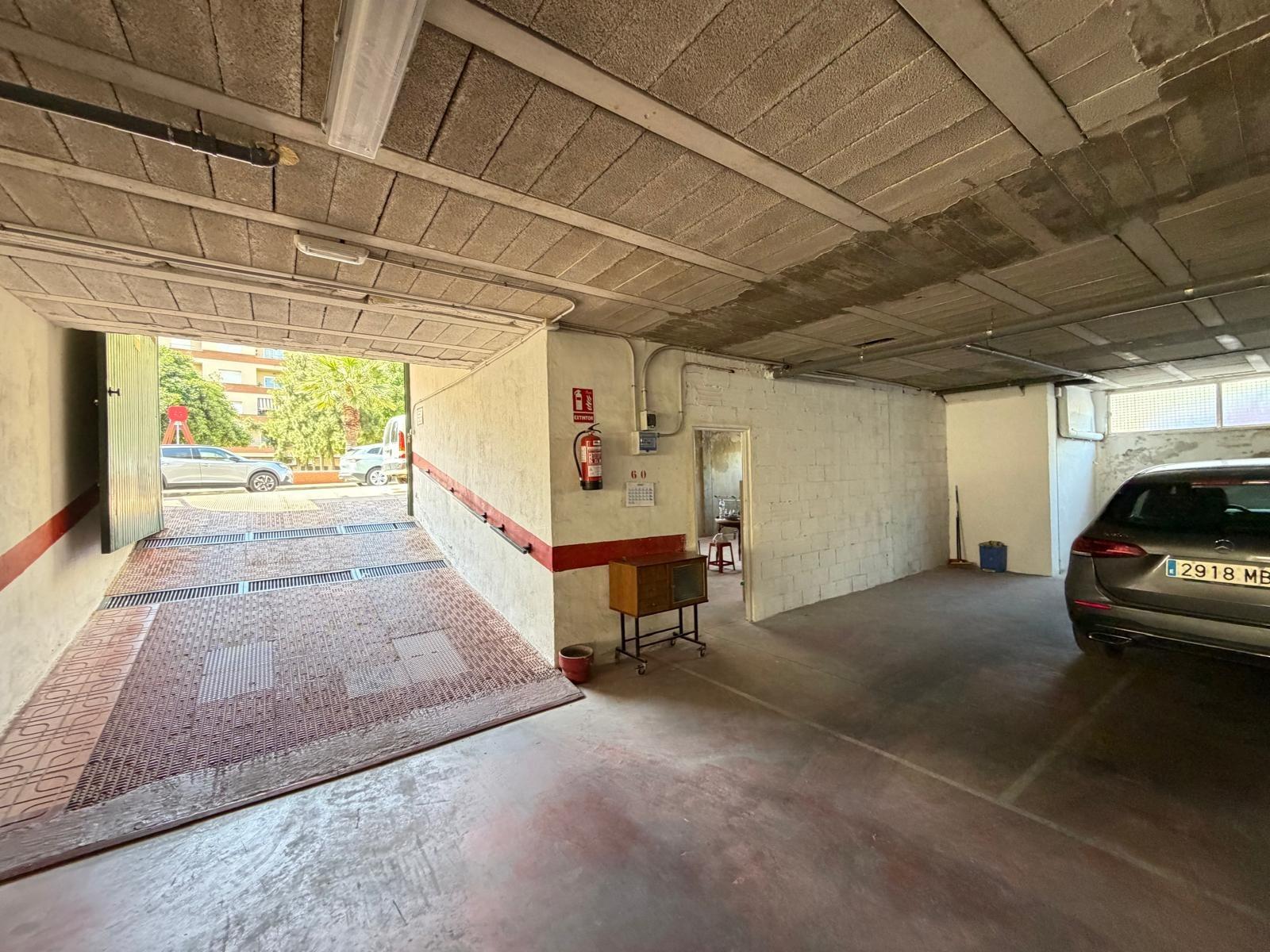 Commercial unit for sale in Torrevieja, Alicante, Spain