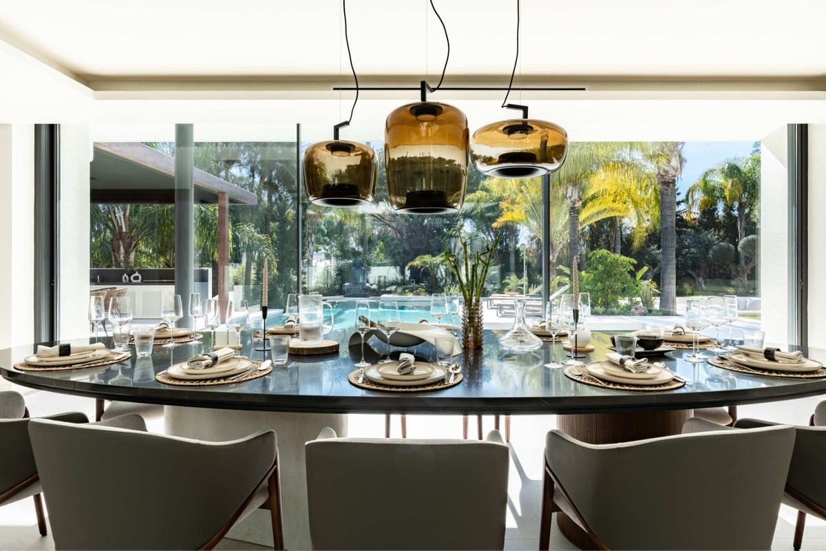 Villa for sale in Hacienda Las Chapas, Málaga, Spain