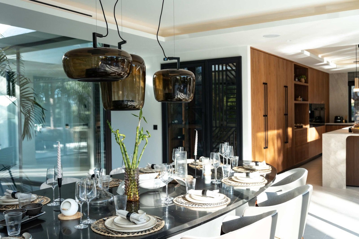 Villa for sale in Hacienda Las Chapas, Málaga, Spain