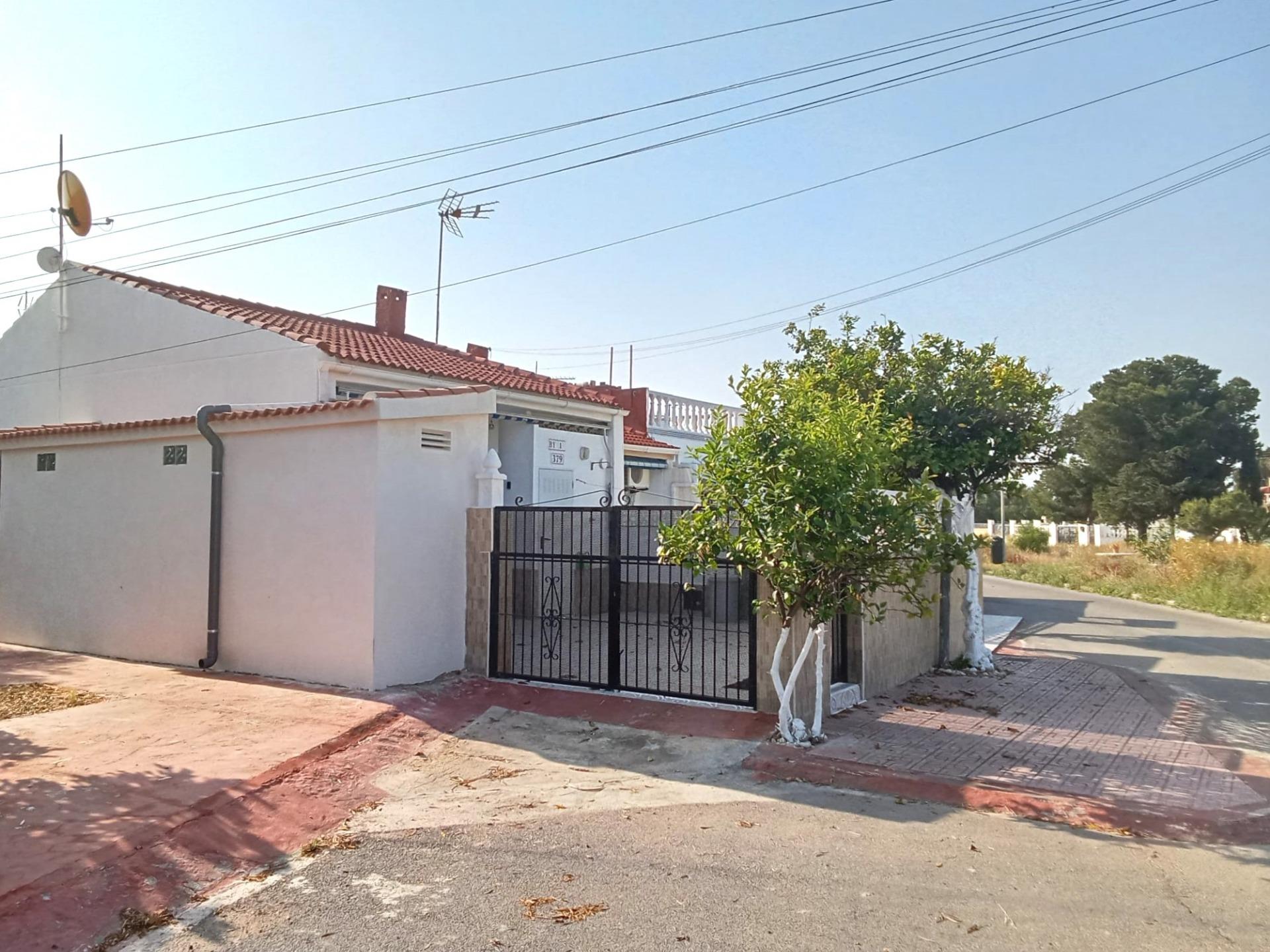 Bungalow for sale in Torrevieja, Alicante, Spain