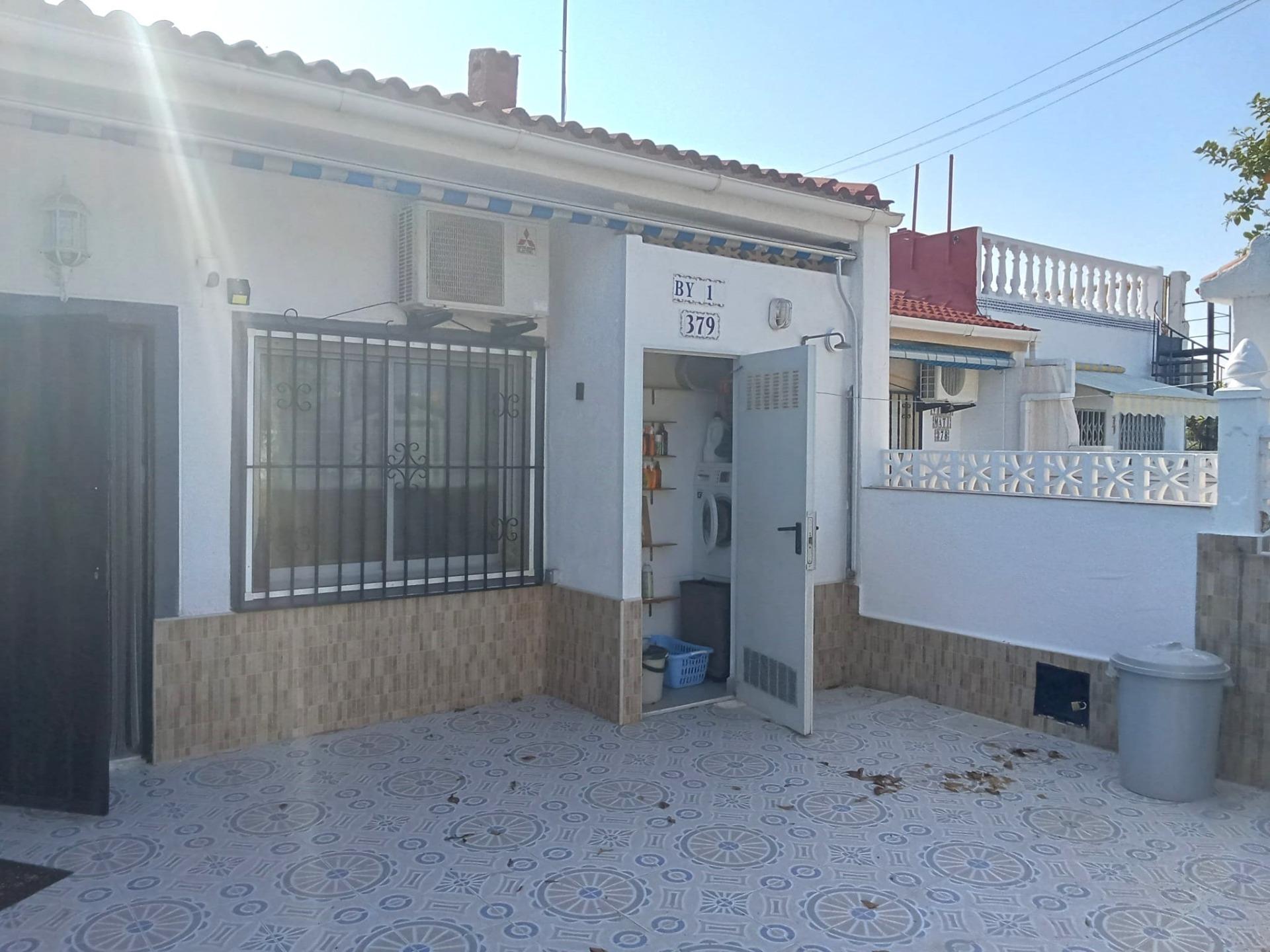 Bungalow for sale in Torrevieja, Alicante, Spain