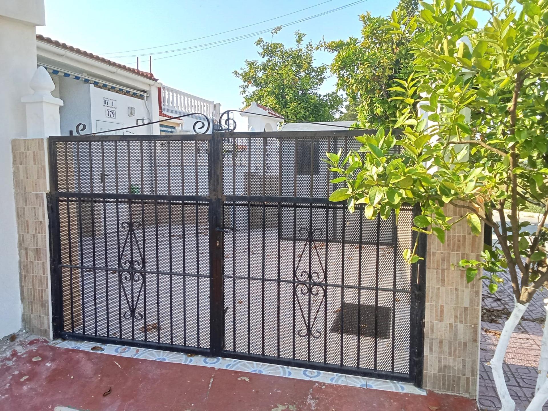 Bungalow for sale in Torrevieja, Alicante, Spain
