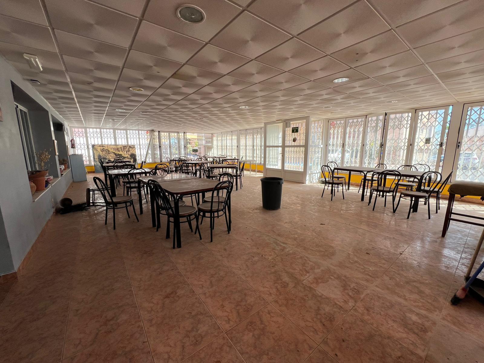 Comercial en venta en Torrevieja