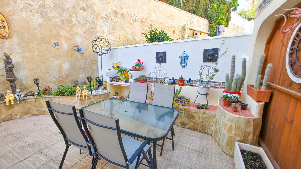 Villa en venta en Villamartin
