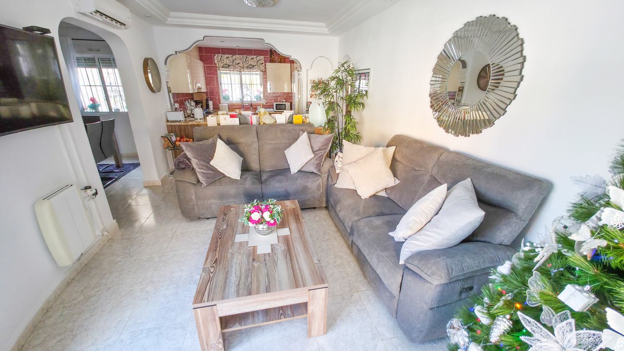 Villa en venta en Villamartin