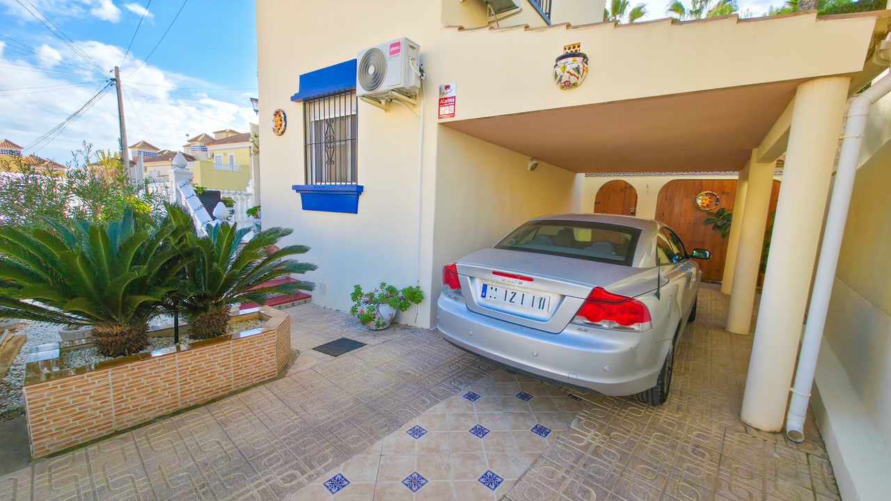 Villa en venta en Villamartin