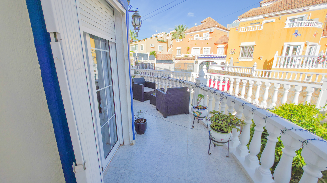 Villa en venta en Villamartin