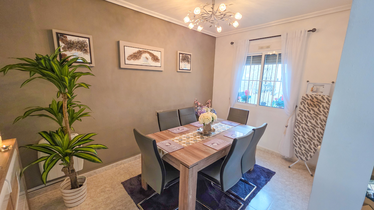 Villa en venta en Villamartin