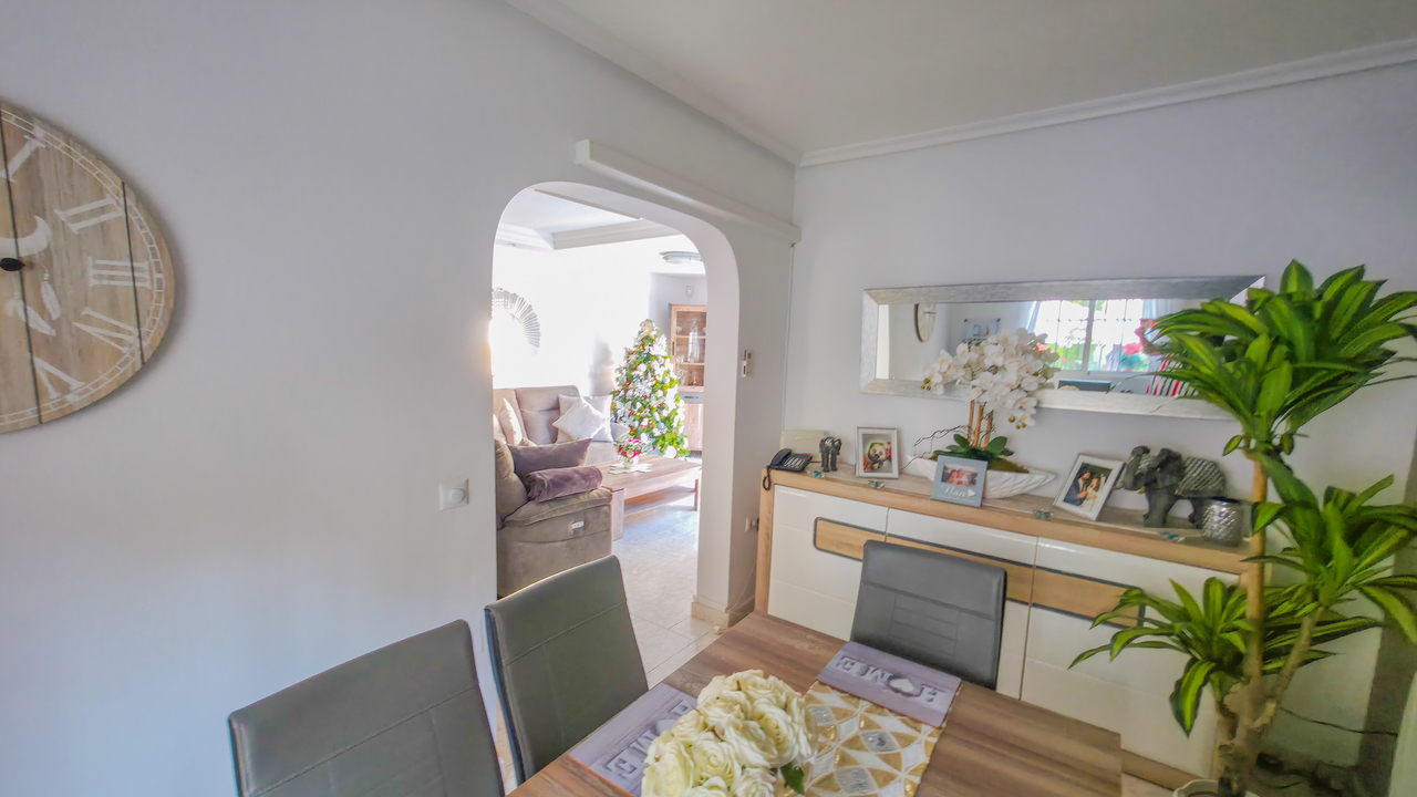 Villa en venta en Villamartin
