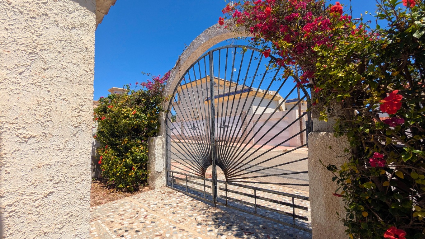 Villa for sale in Ciudad Quesada, Alicante, Spain