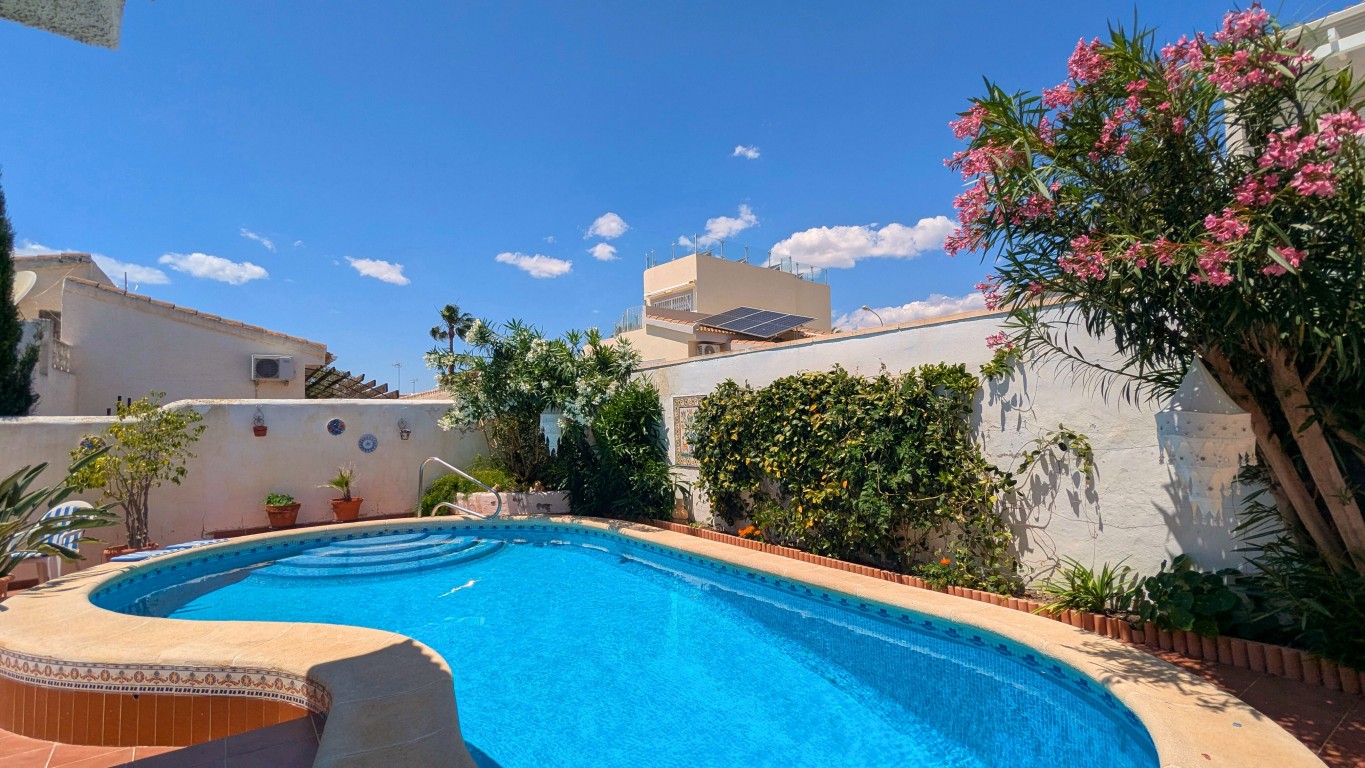 Villa for sale in Ciudad Quesada, Alicante, Spain