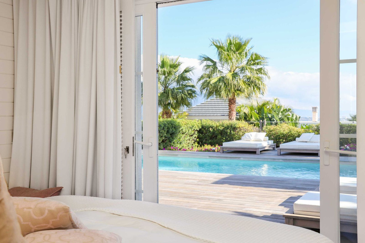 Villa for sale in Benahavis, Málaga, Spain