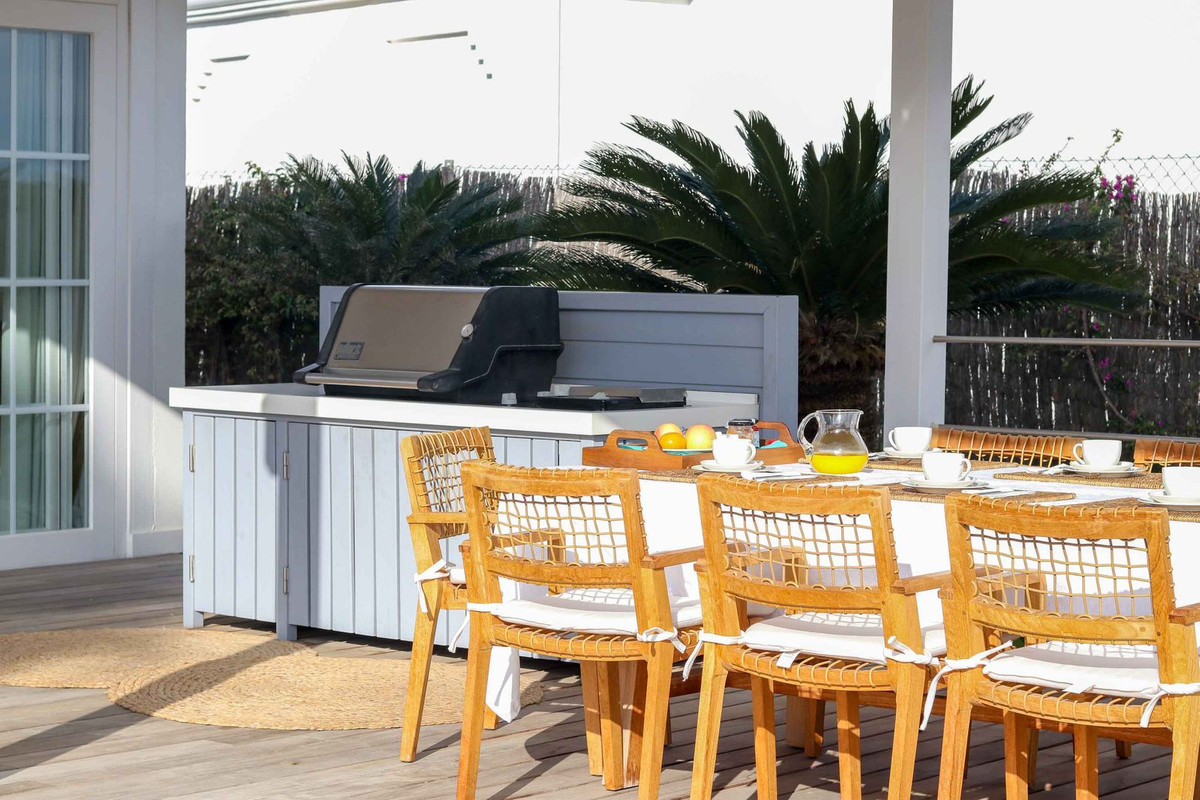 Villa for sale in Benahavis, Málaga, Spain
