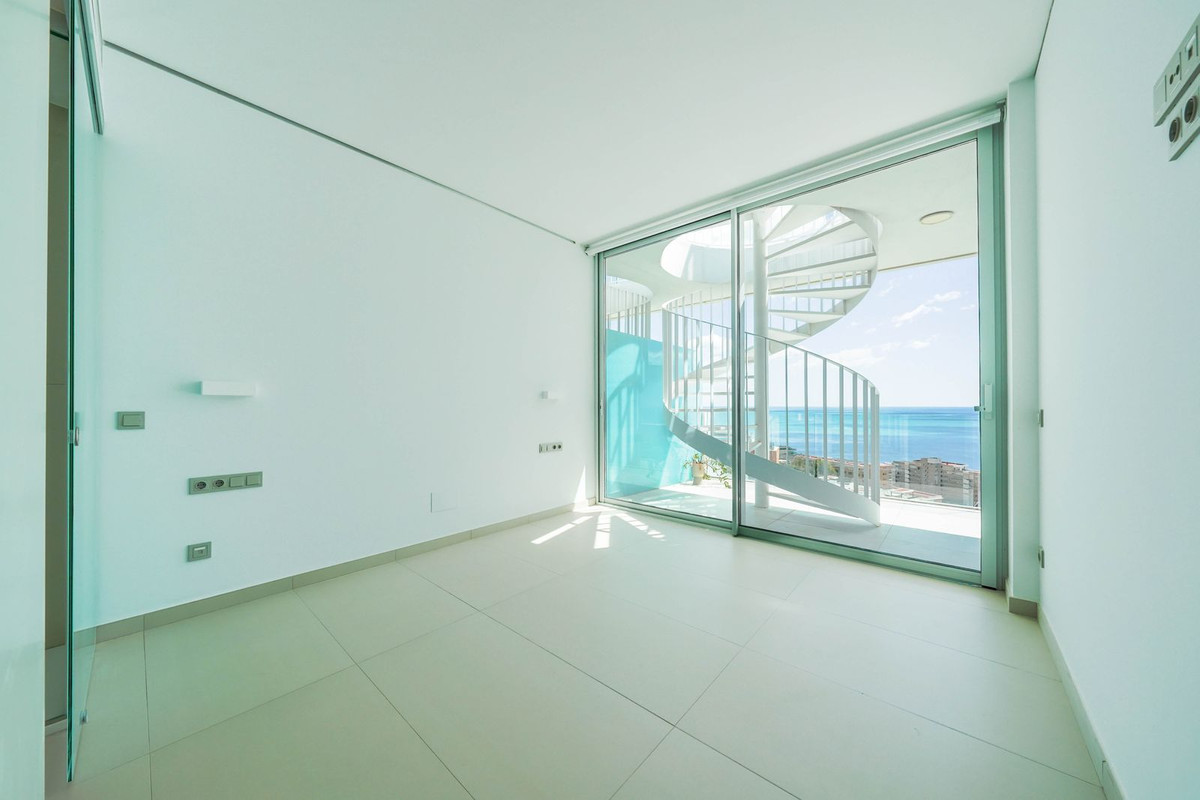 Penthouse for sale in Fuengirola, Málaga, Spain