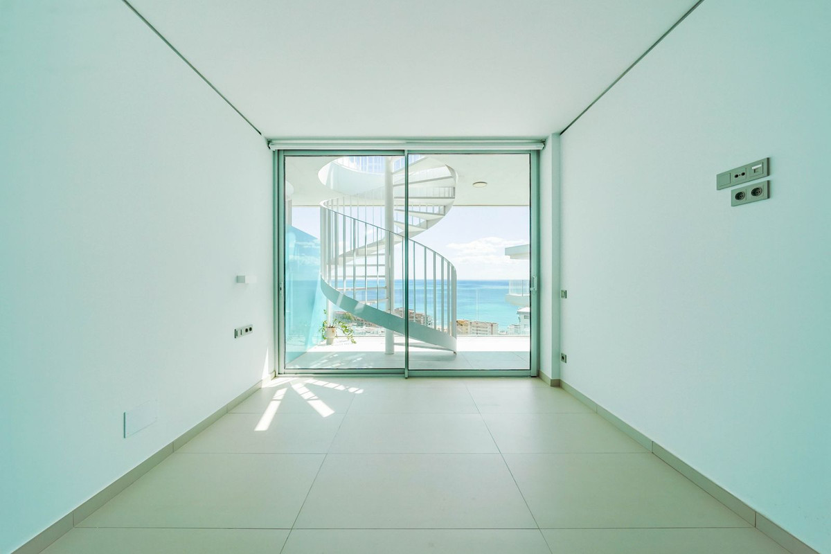 Penthouse for sale in Fuengirola, Málaga, Spain