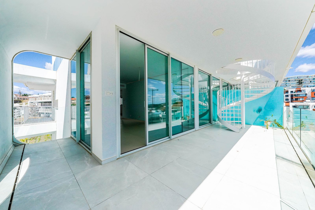 Penthouse for sale in Fuengirola, Málaga, Spain