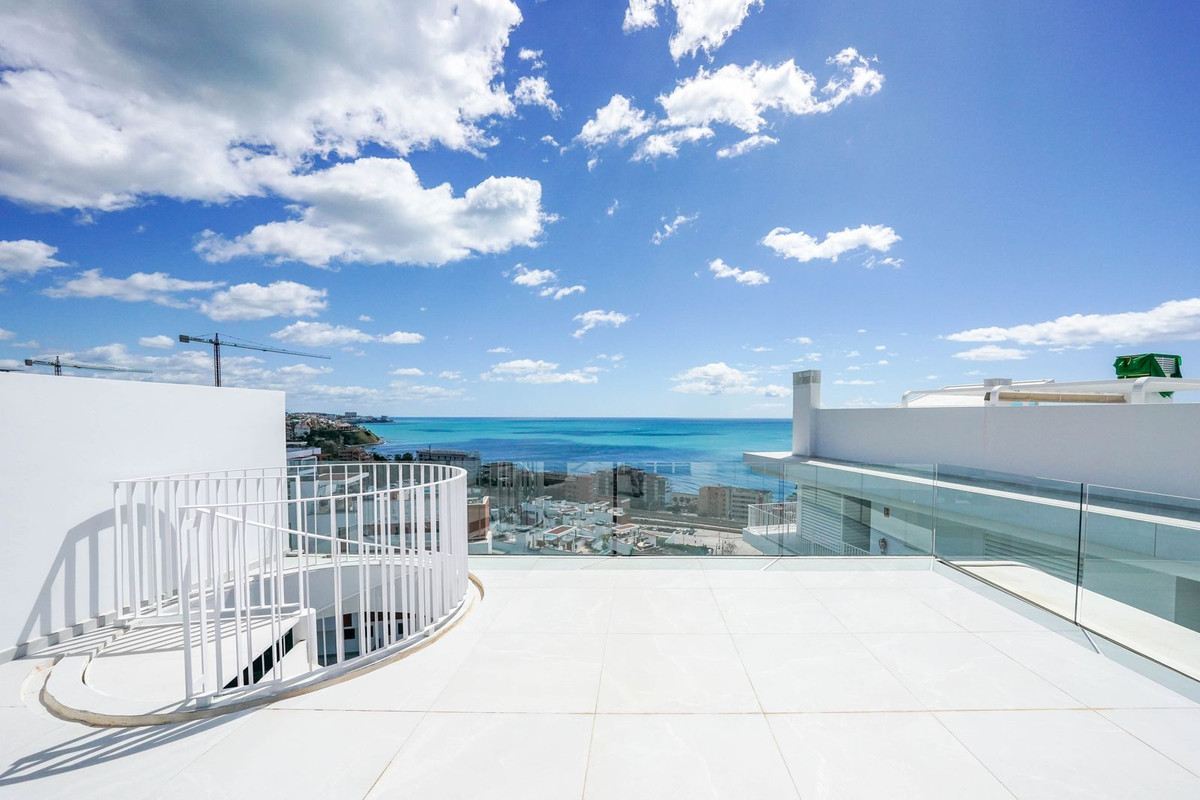 Penthouse for sale in Fuengirola, Málaga, Spain