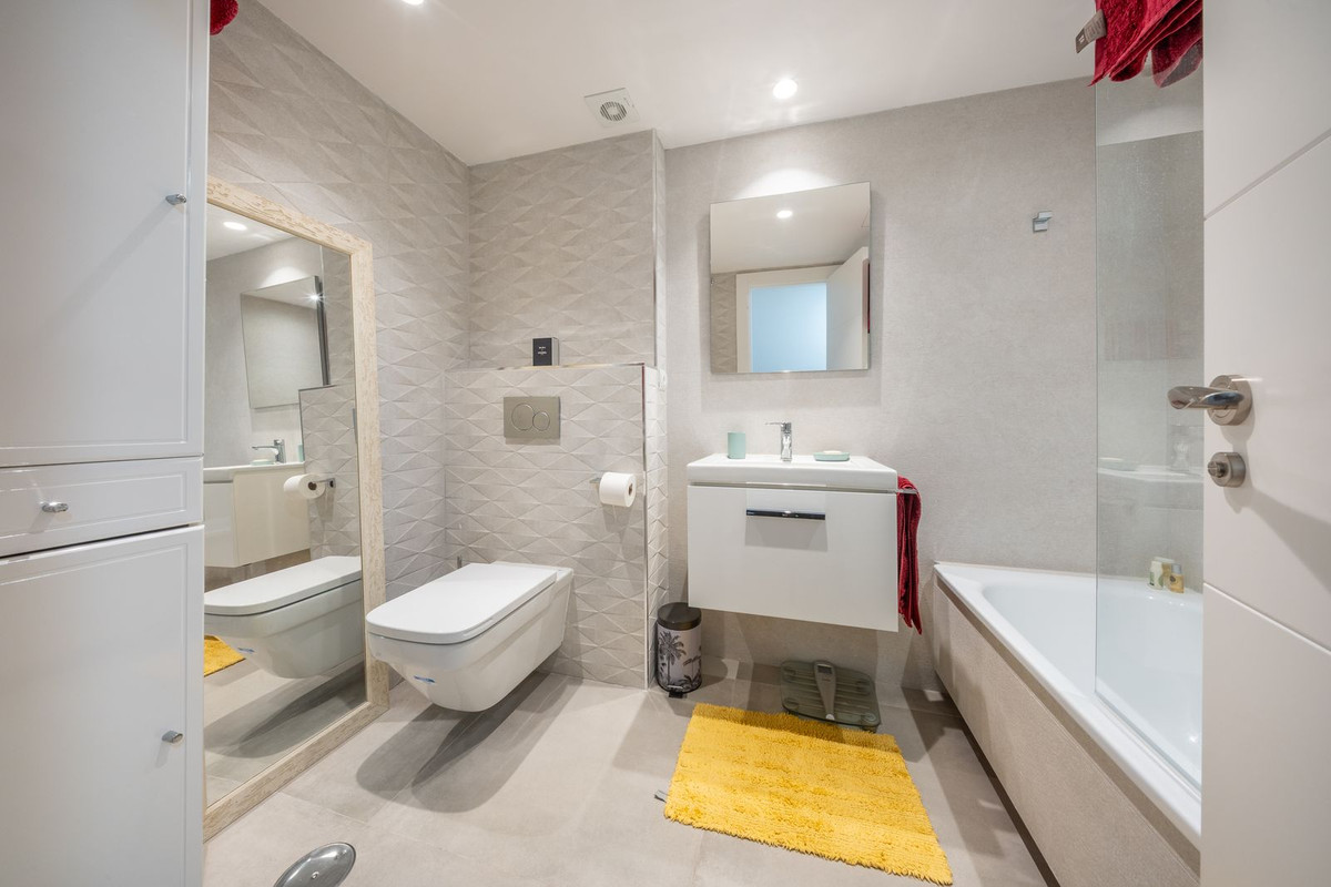 Apartment for sale in Puerto Banus, Málaga, Spain