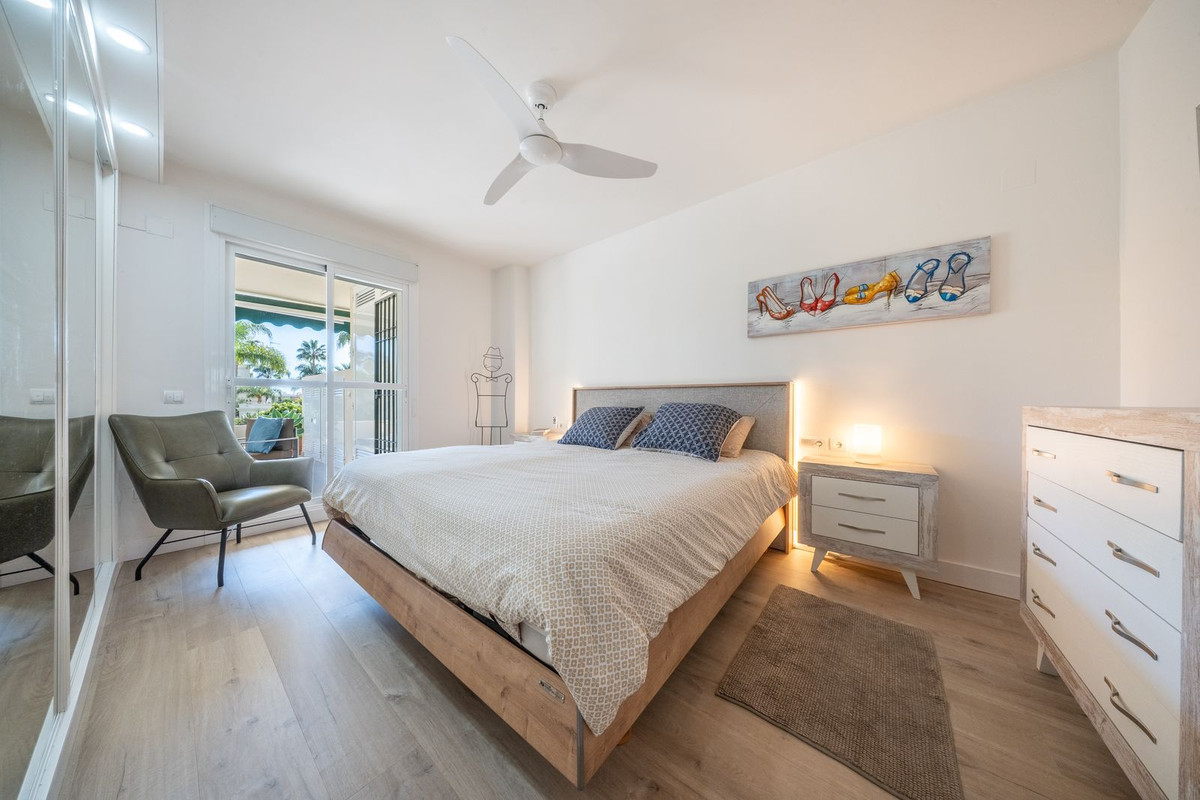 Apartment for sale in Puerto Banus, Málaga, Spain