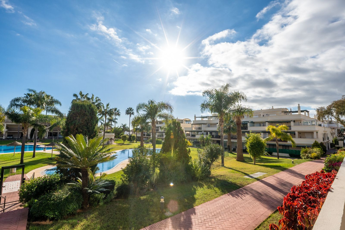 Apartment for sale in Puerto Banus, Málaga, Spain