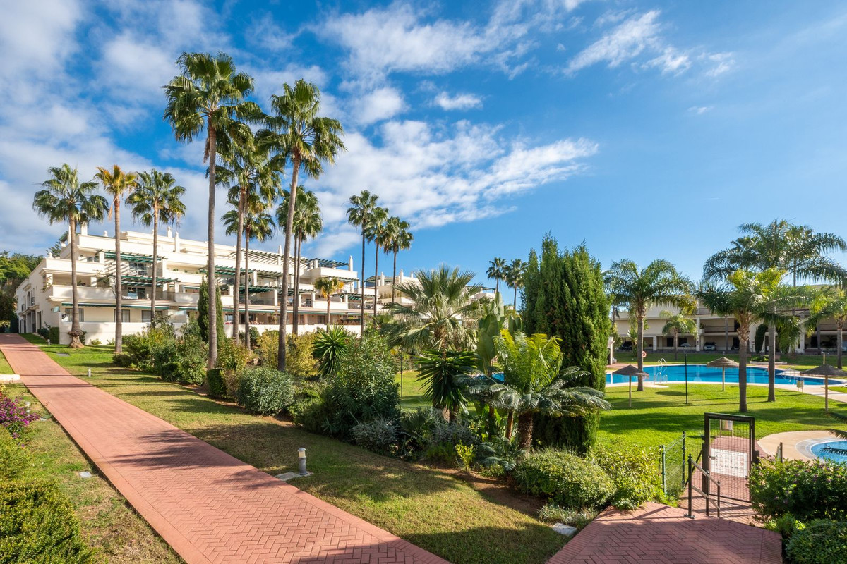 Apartment for sale in Puerto Banus, Málaga, Spain