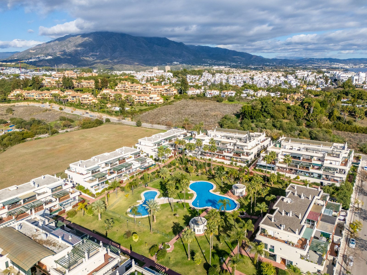 Apartment for sale in Puerto Banus, Málaga, Spain