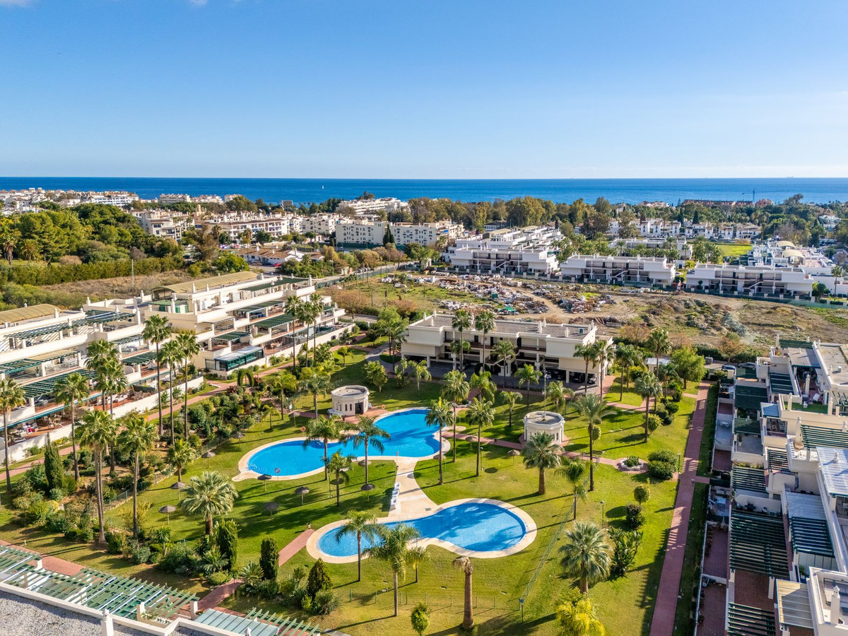 Apartment for sale in Puerto Banus, Málaga, Spain