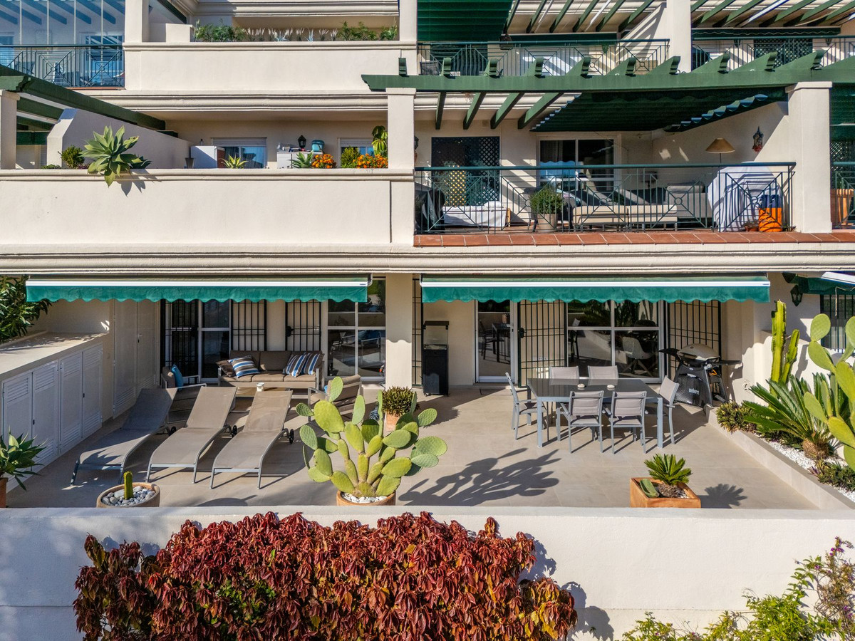 Apartment for sale in Puerto Banus, Málaga, Spain
