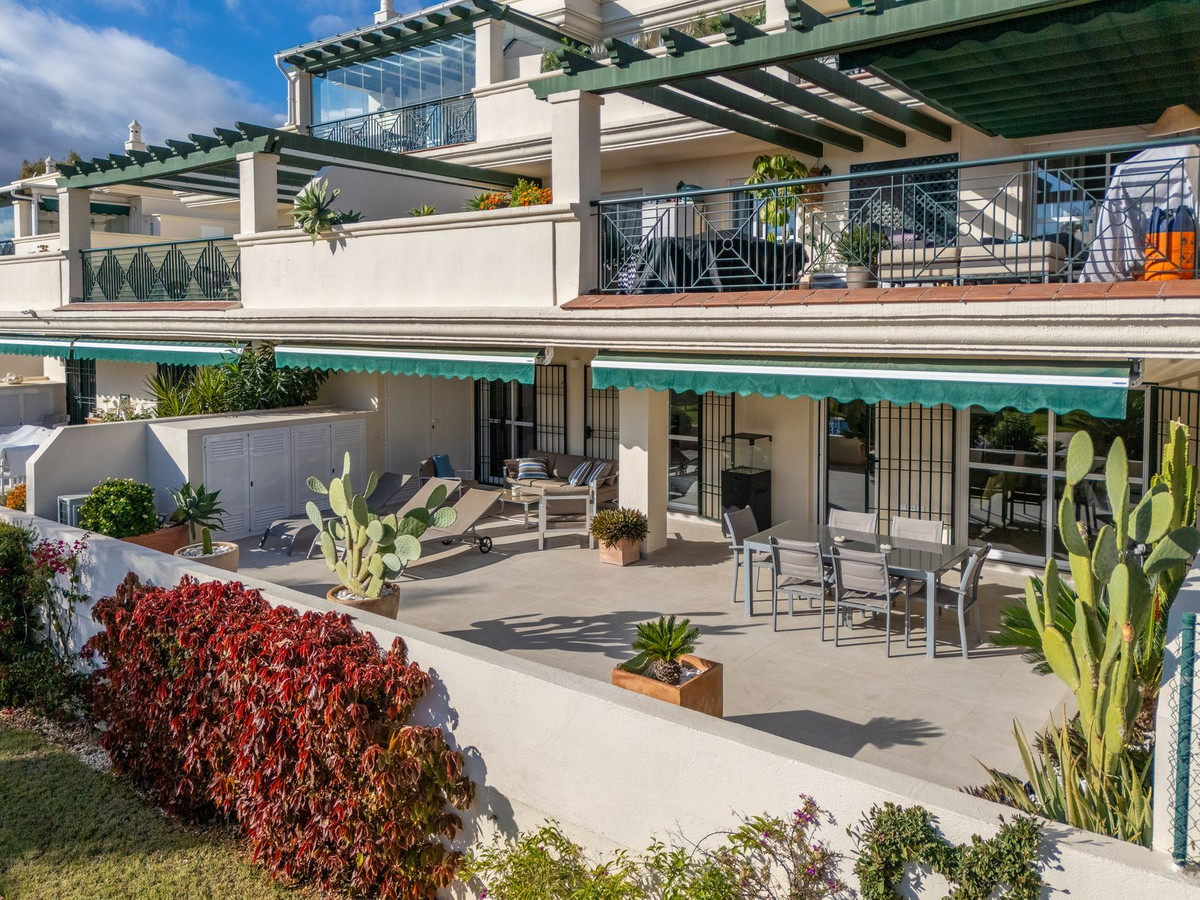 Apartment for sale in Puerto Banus, Málaga, Spain