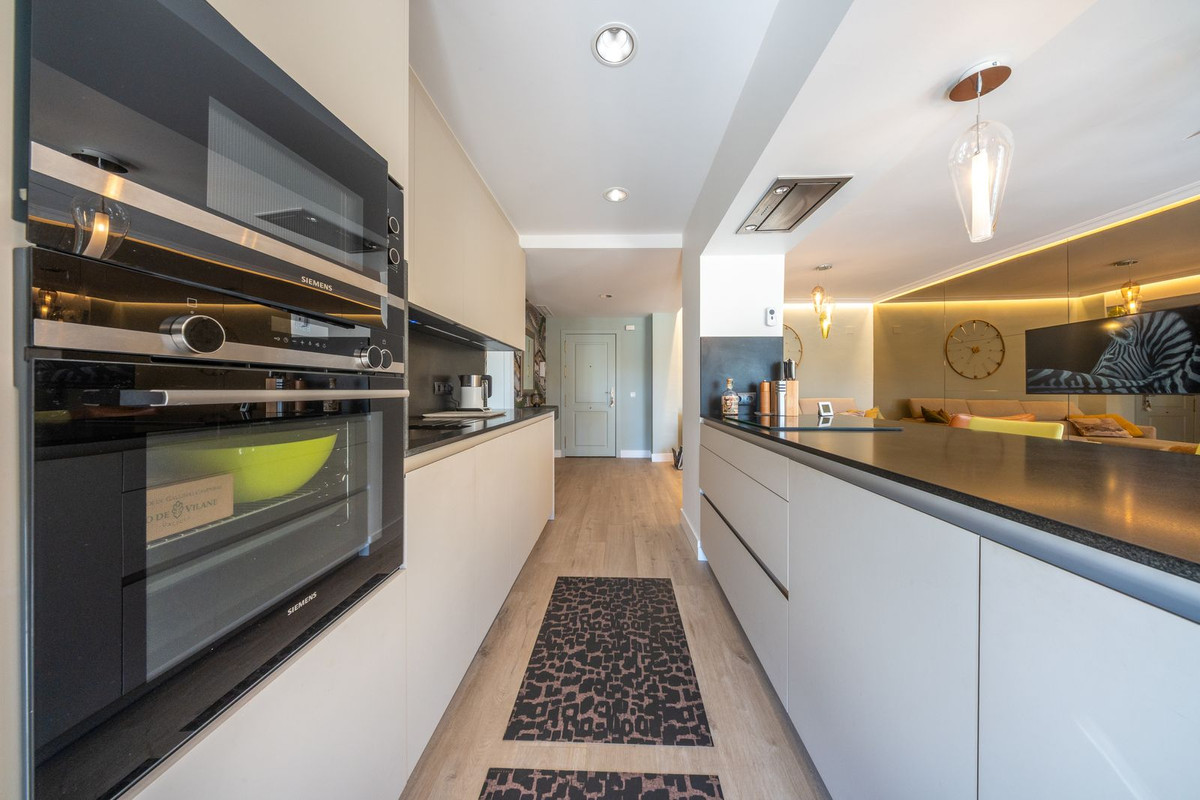 Apartment for sale in Puerto Banus, Málaga, Spain