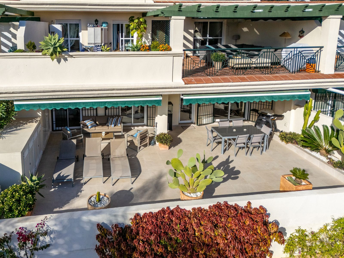 Apartment for sale in Puerto Banus, Málaga, Spain