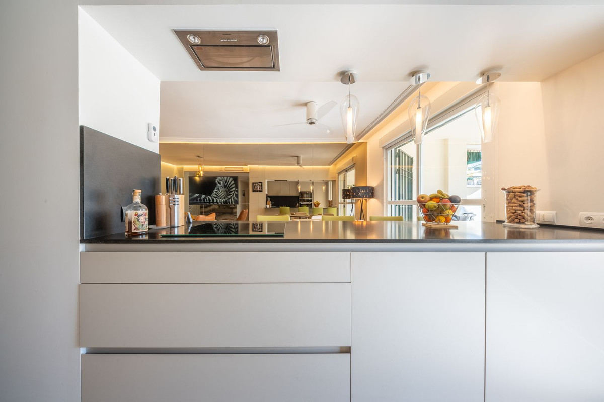 Apartment for sale in Puerto Banus, Málaga, Spain