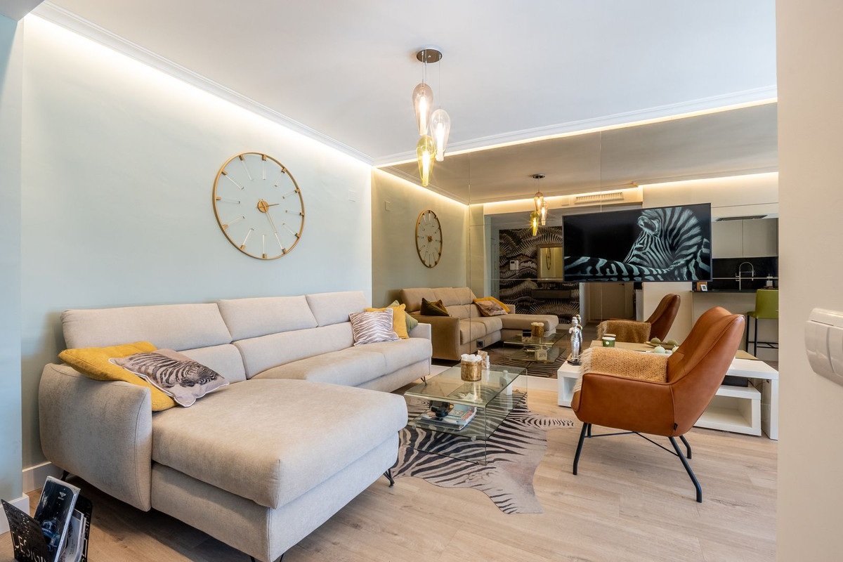 Apartment for sale in Puerto Banus, Málaga, Spain