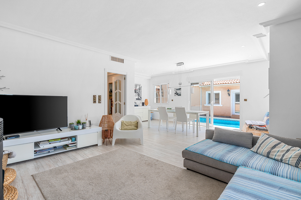 Villa for sale in Torre De La Horadada, Alicante, Spain