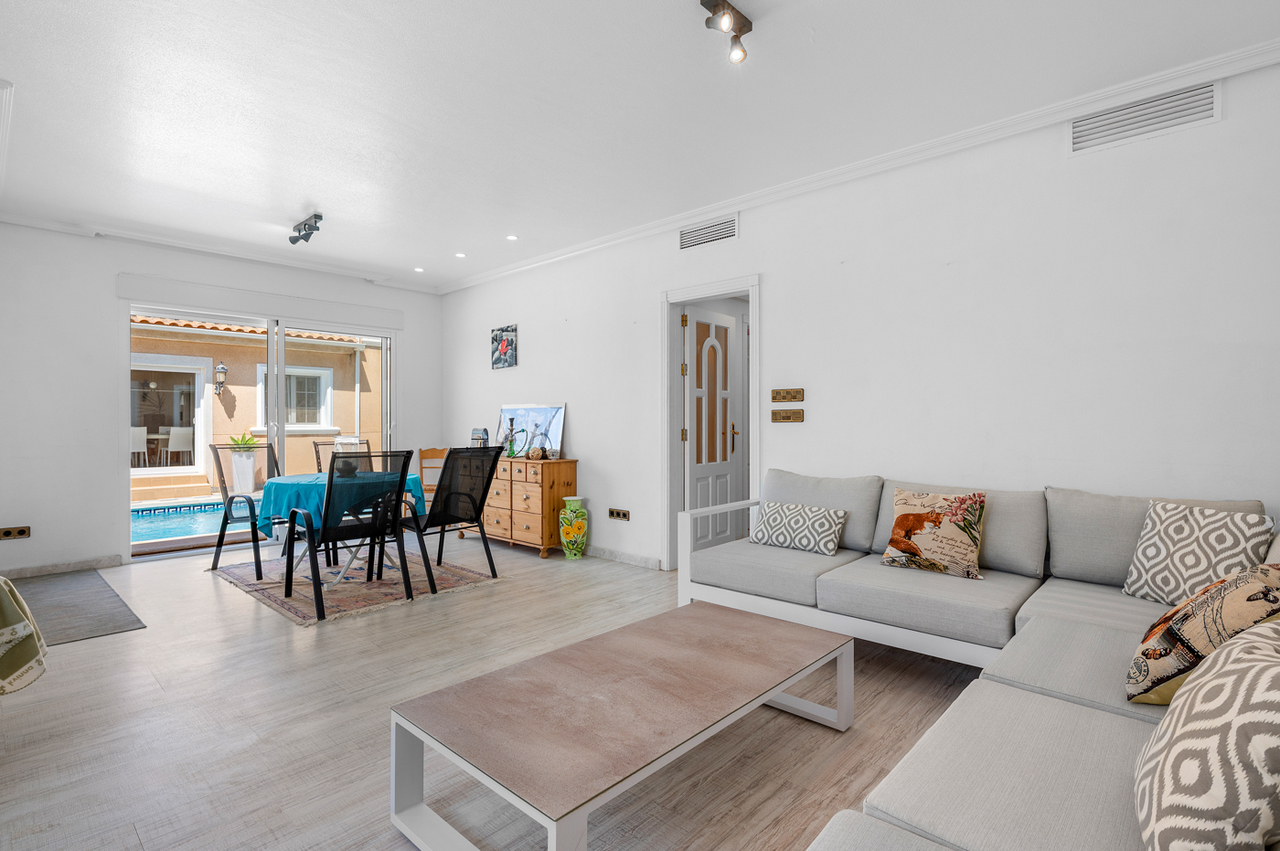 Villa for sale in Torre De La Horadada, Alicante, Spain