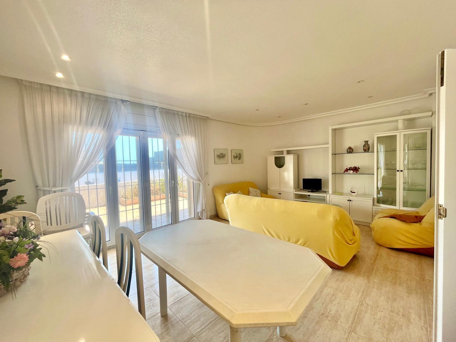 Villa en venta en La Manga Del Mar Menor