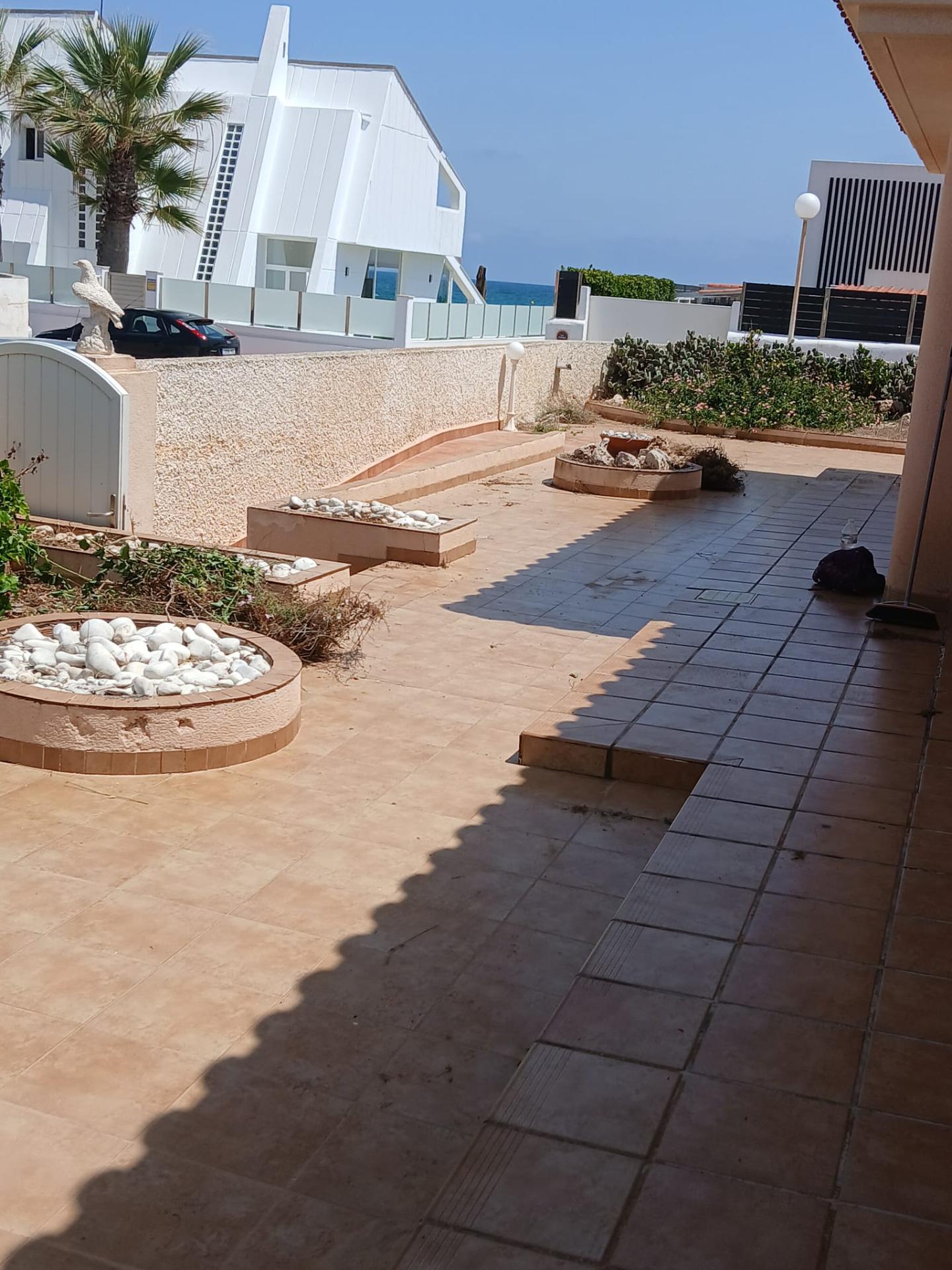 Villa en venta en La Manga Del Mar Menor