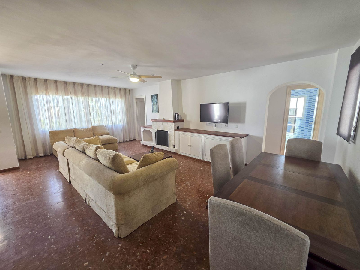 Villa en venta en Estepona