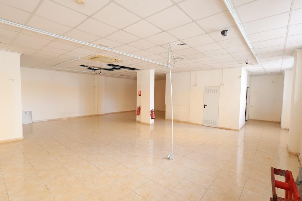 Comercial en venta en Torrevieja