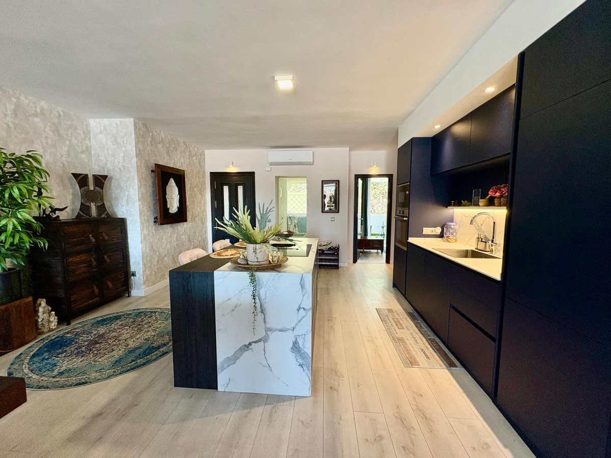 Apartment for sale in La Quinta, Málaga, Spain