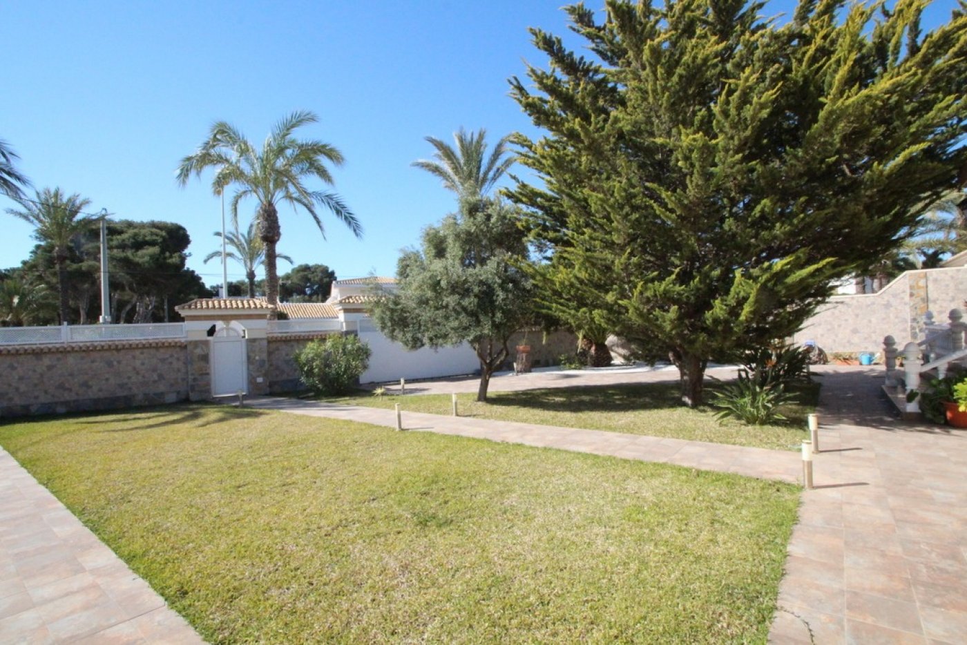 Villa en venta en Orihuela Costa