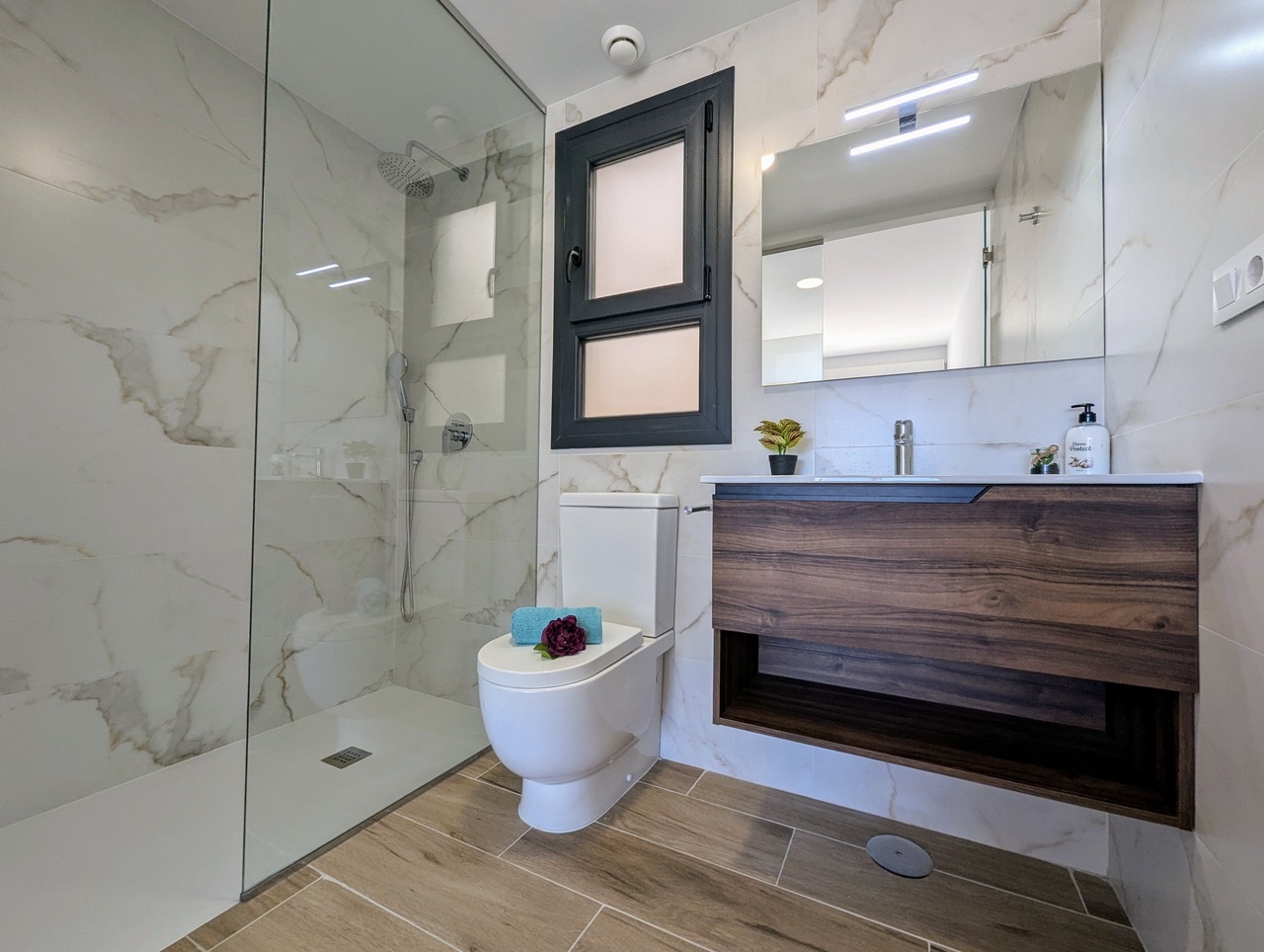 Penthouse for sale in Villamartin, Alicante, Spain