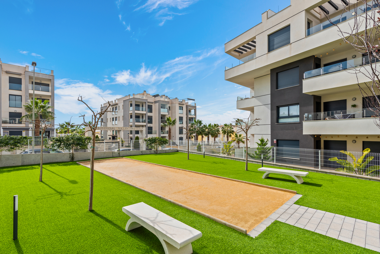 Penthouse for sale in Villamartin, Alicante, Spain
