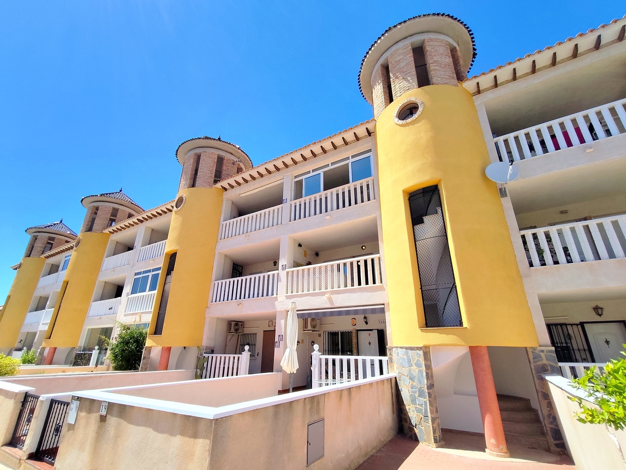 Apartment for sale in Villamartin, Alicante, Spain