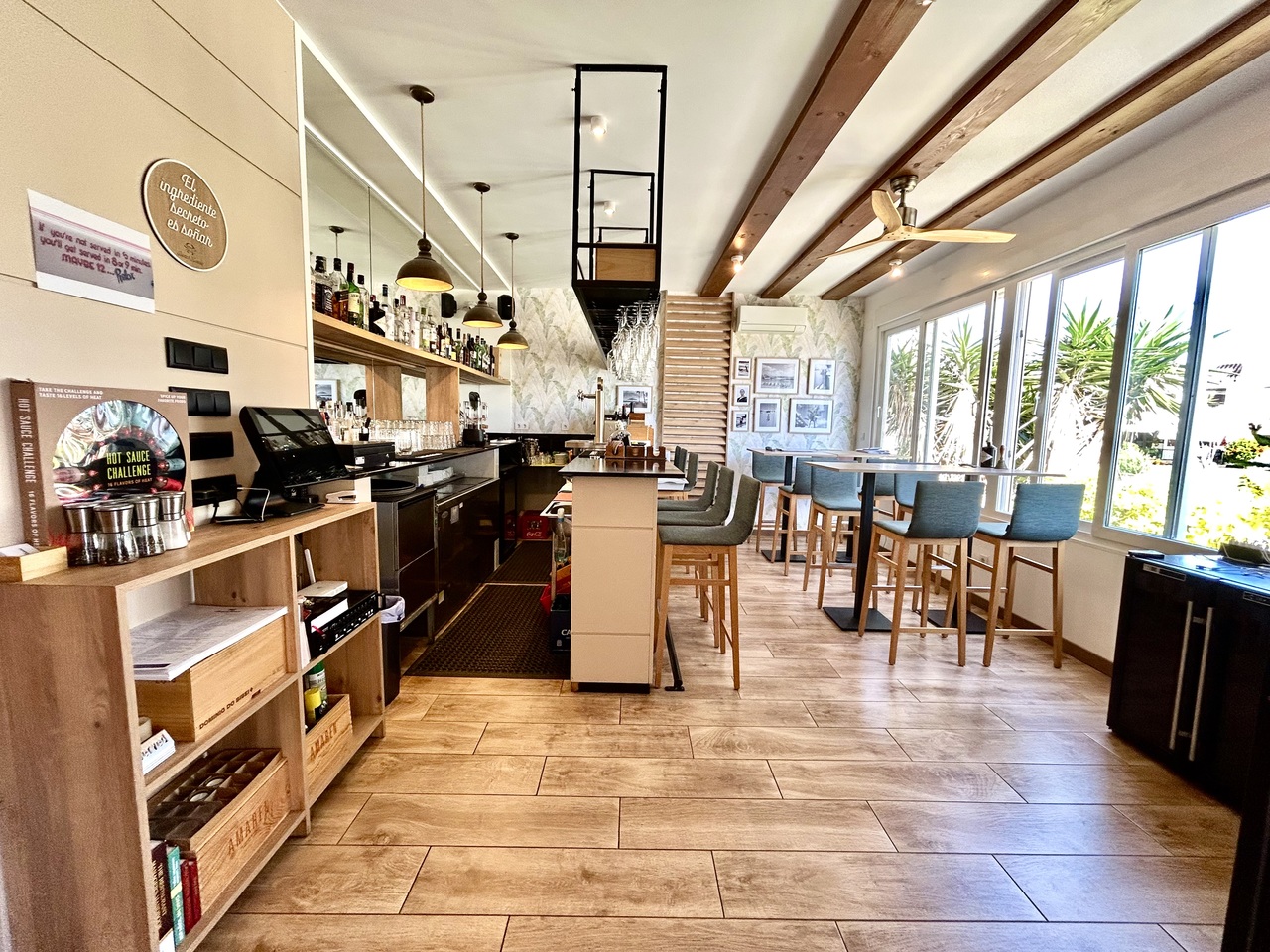 Comercial en venta en Cabo Roig