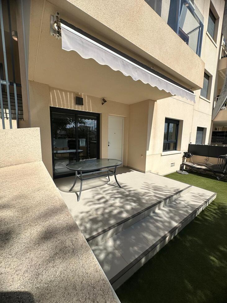 Piso en venta en Pilar De La Horadada